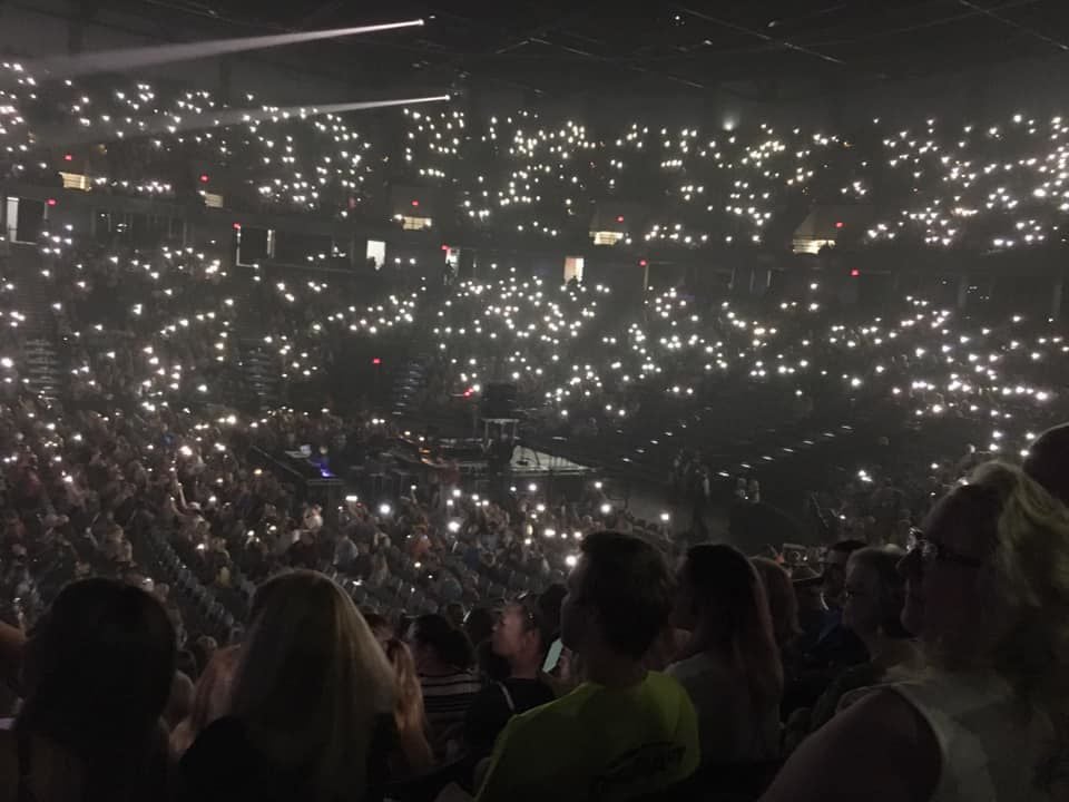 Cell phone lights at Pentatonix